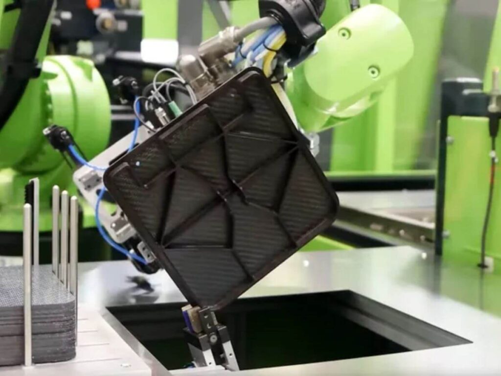 How Automotive Plastic Injection Molding Works 3