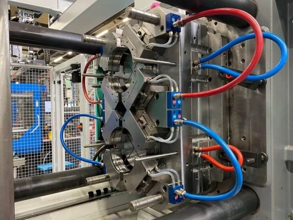 How Automotive Plastic Injection Molding Works 4