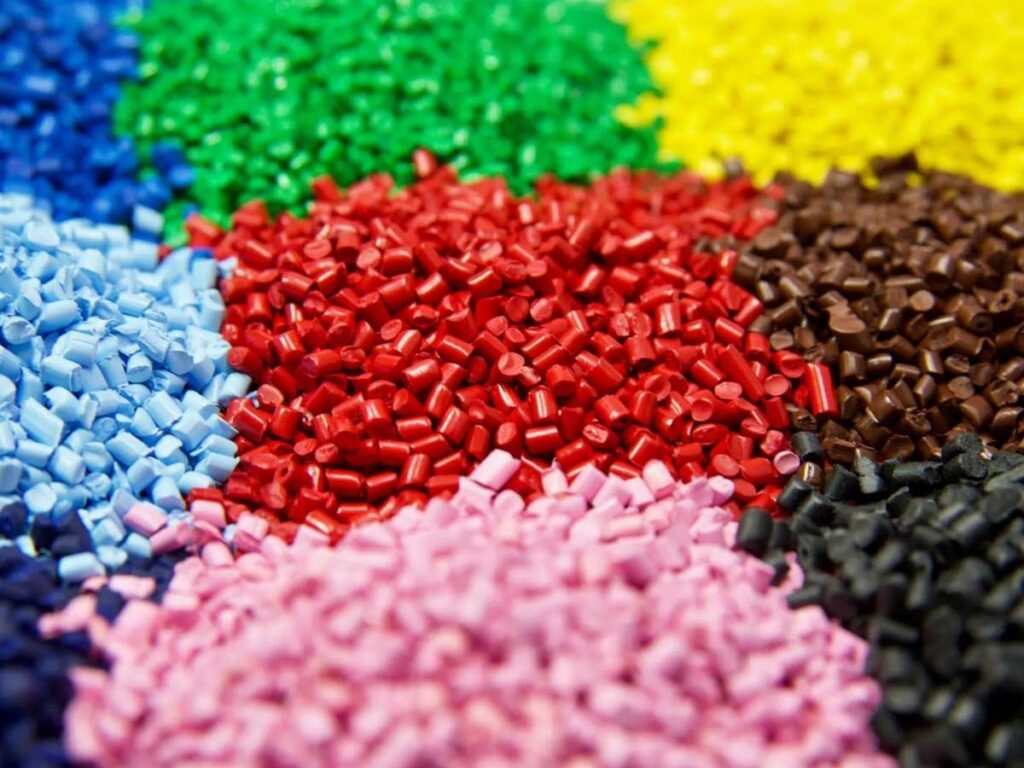 What Is Insert Molding? 1 What Is Insert Molding? 1