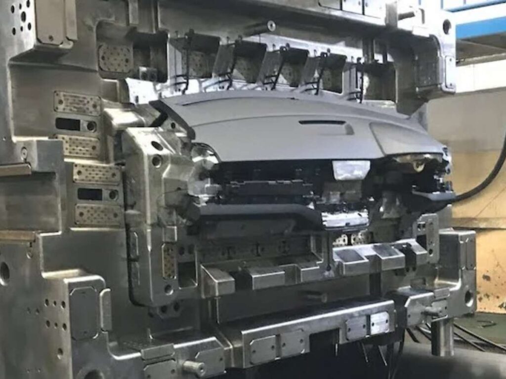 What is Automotive Injection Molding? 1